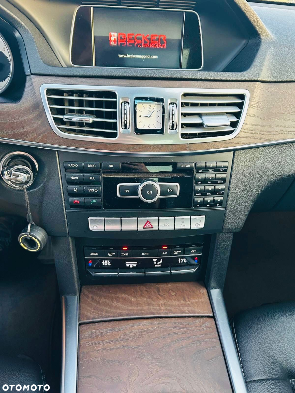 Mercedes-Benz Klasa E 200 CGI BlueEFFICIENCY Automatik Avantgarde - 12