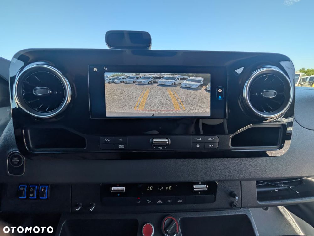 Mercedes-Benz Sprinter 519 - 22