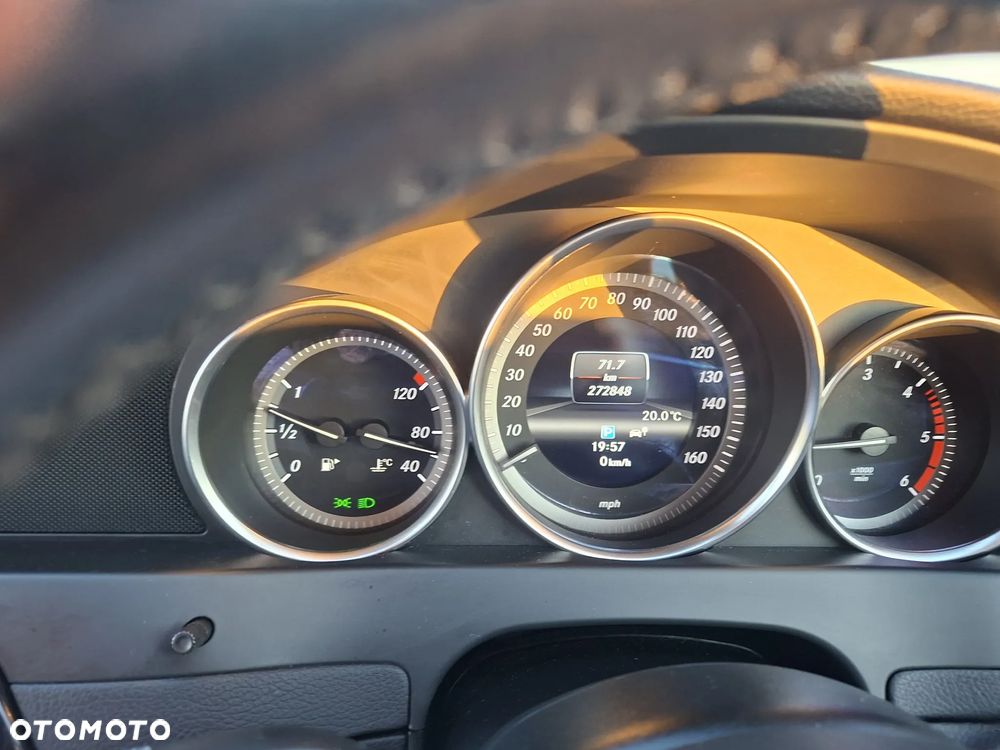 Mercedes-Benz Klasa C 220 CDI DPF (BlueEFFICIENCY) - 23