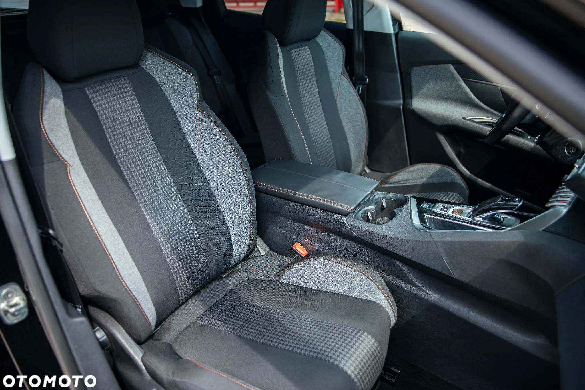 Peugeot 3008 1.6 BlueHDi Active S&S EAT6 - 34