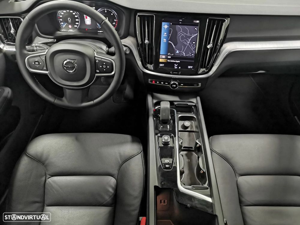 Volvo V60 2.0 B4 Plus Dark Auto - 15