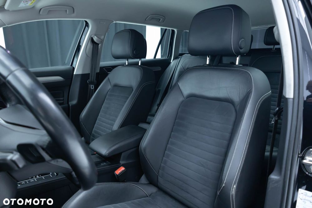 Volkswagen Passat Variant 2.0 TSI Business DSG - 13