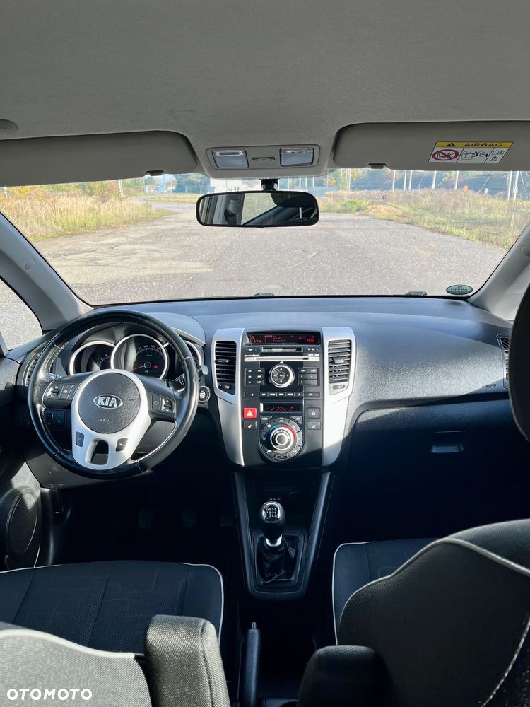 Kia Venga - 13
