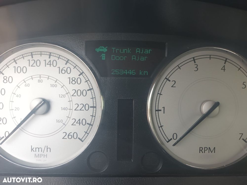 Dezmembrari  Chrysler 300 C (LX)  2004  > 2010 2.7 Benzina - 2