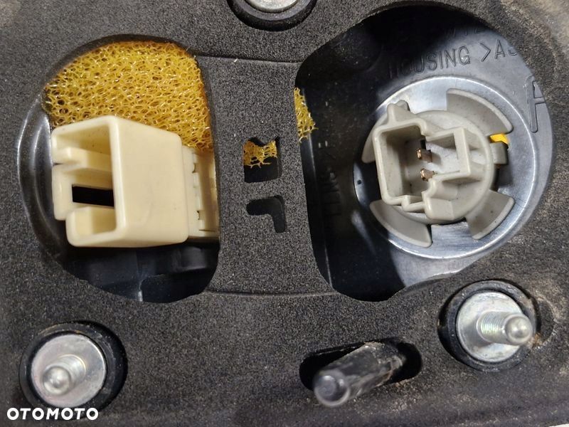 MAZDA 6 GH II 2 KOMBI LAMPA PRAWY TYŁ TYLNA PRAWA W BŁOTNIK - 5
