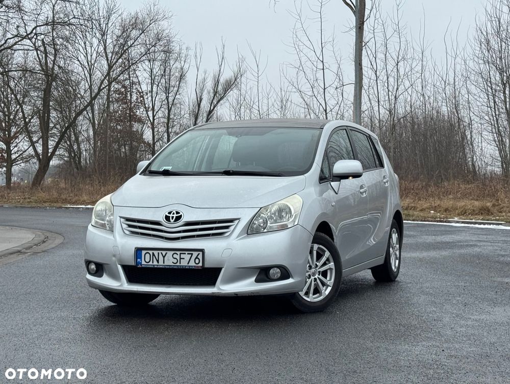 Toyota Verso 2.0 D-4D - 1