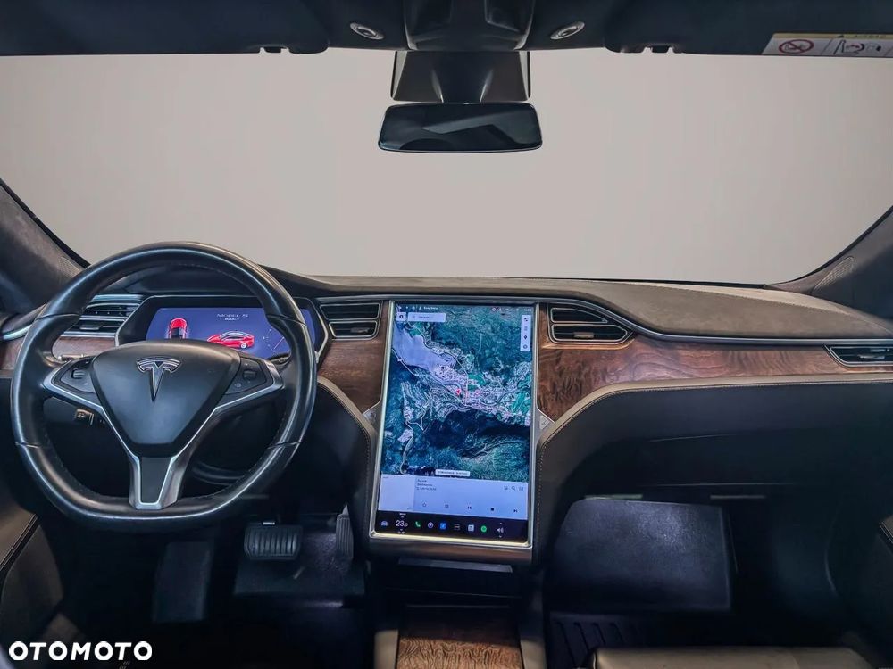 Tesla Model S - 13