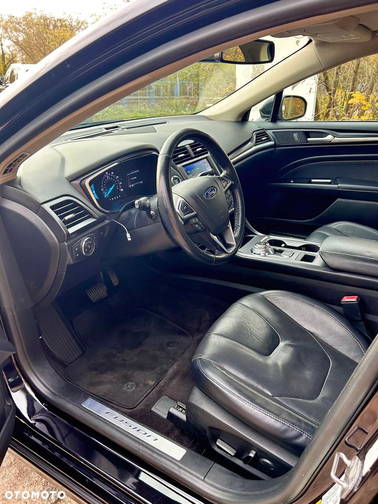 Ford Fusion 2.0 EcoBoost Titanium - 10