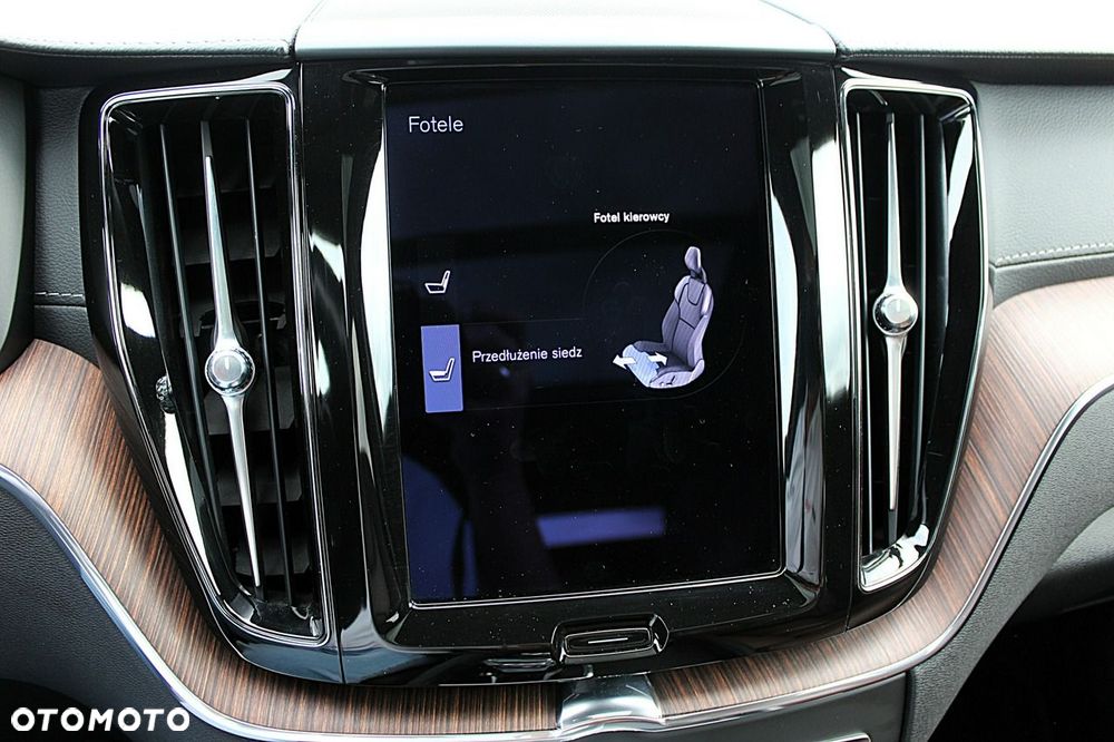 Volvo XC 60 B5 D AWD Geartronic Inscription - 36