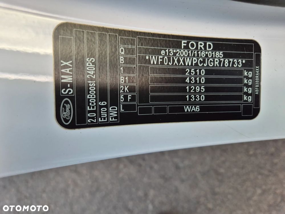 Ford S-Max 2.0 EcoBoost Titanium - 25