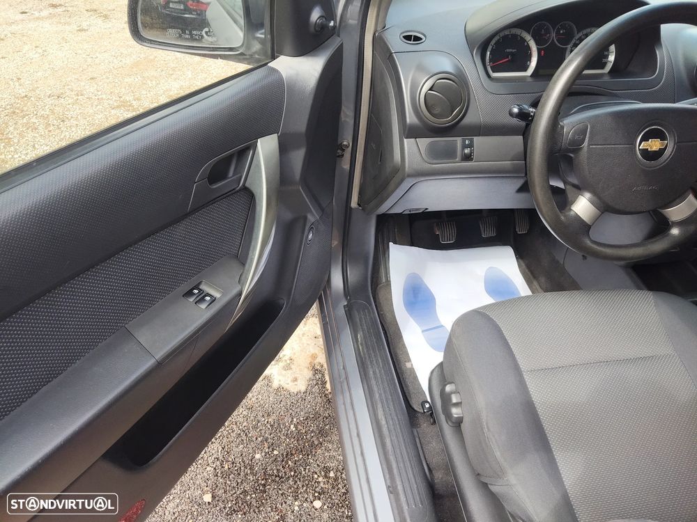 Chevrolet Aveo 1.2 LS - 11