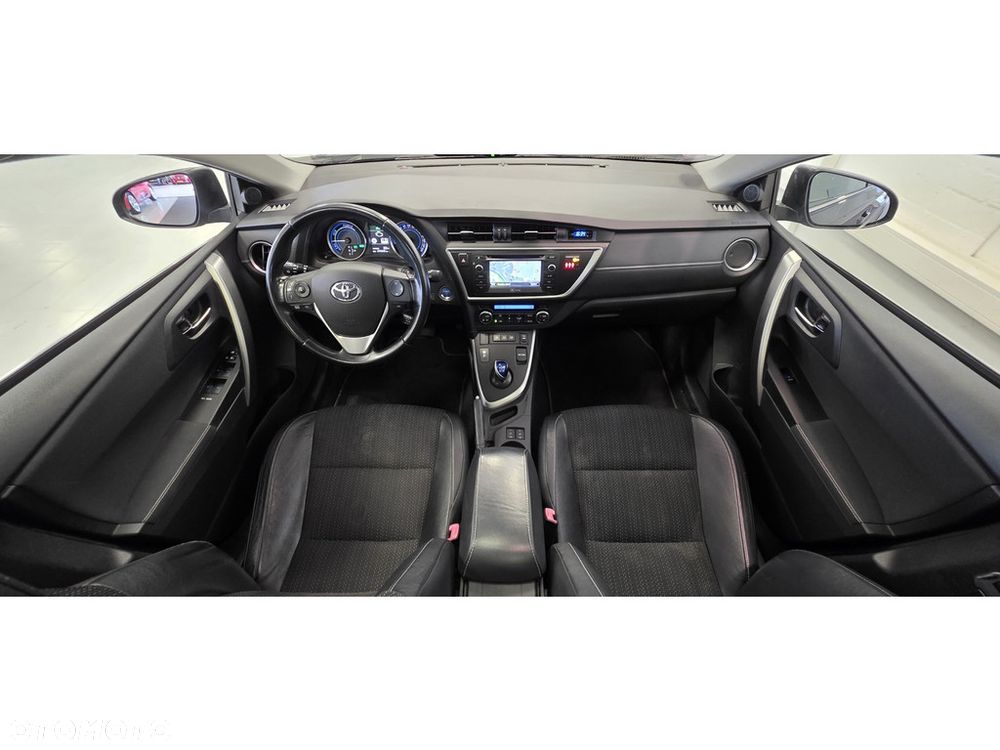Toyota Auris - 10