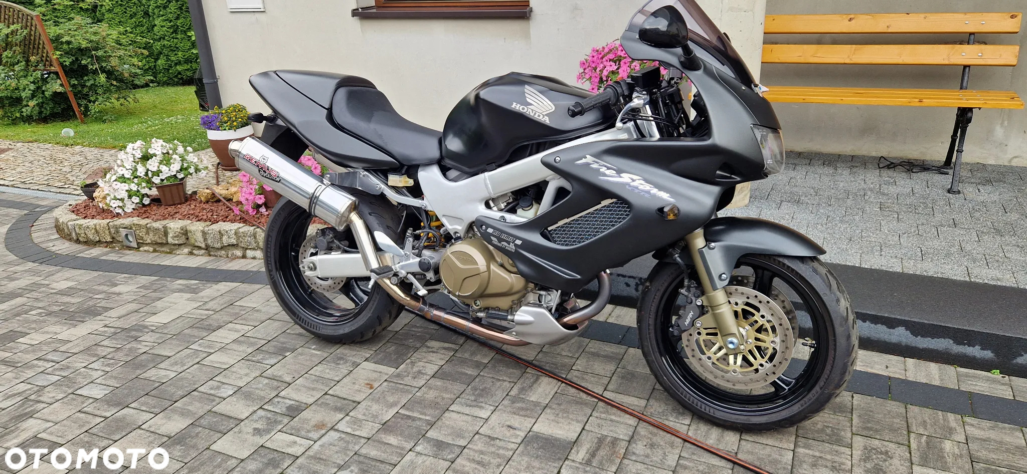 Honda VTR - 13