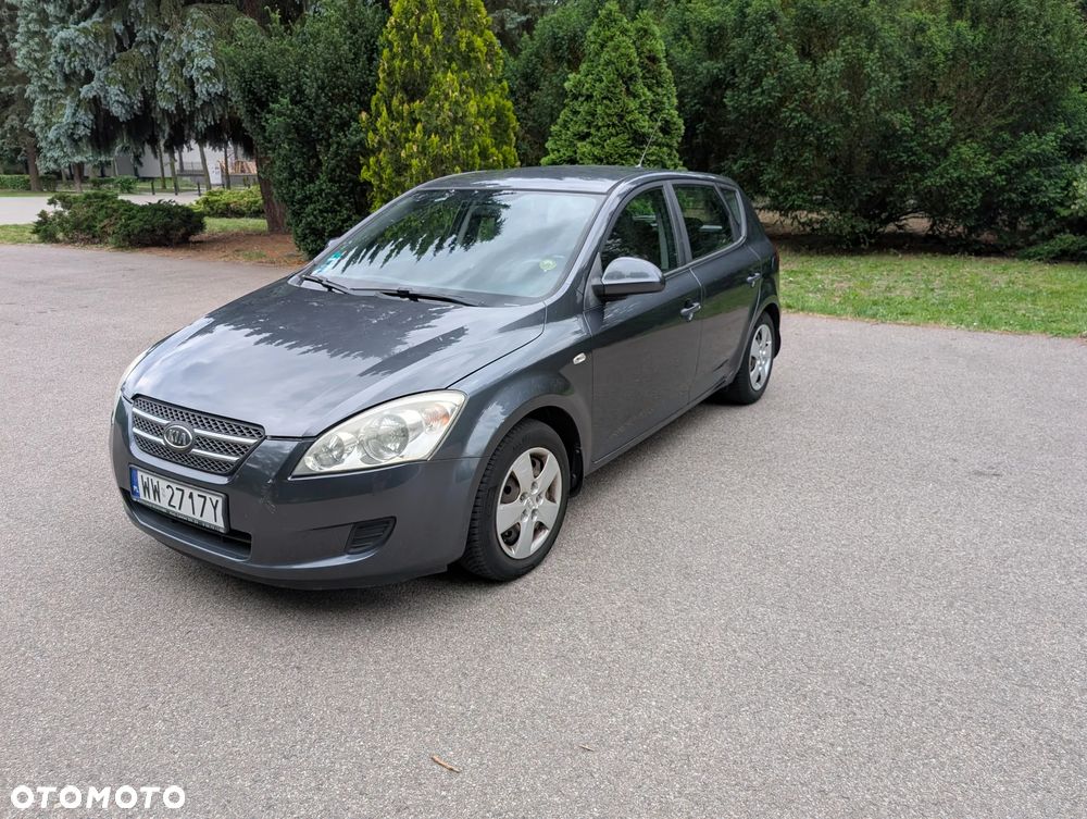 Kia Ceed 1.4 Comfort + - 1
