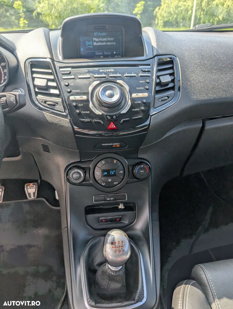 Ford Fiesta 1.6 ST - 8