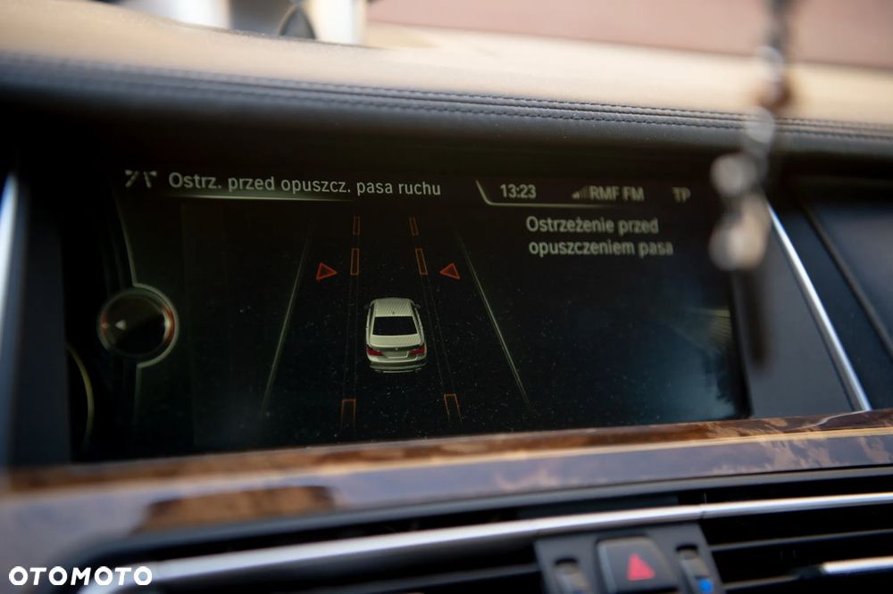 BMW Seria 7 - 20