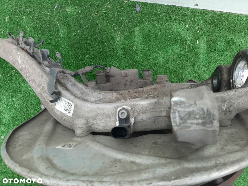 AUDI A4 B9 A5 2.0 TFSI ZWROTNICA PRAWA LEWA 13 TYS PRZEBIEGU 8W0407242F 8W0407241F - 4