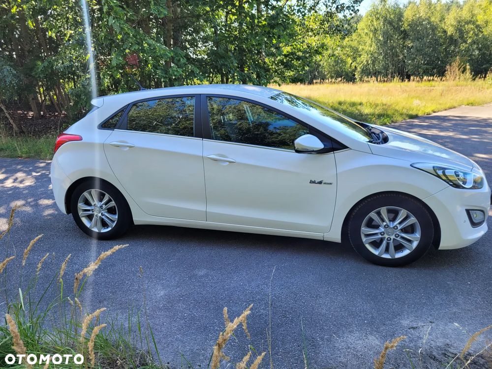 Hyundai i30 blue 1.6 CRDi Classic - 4