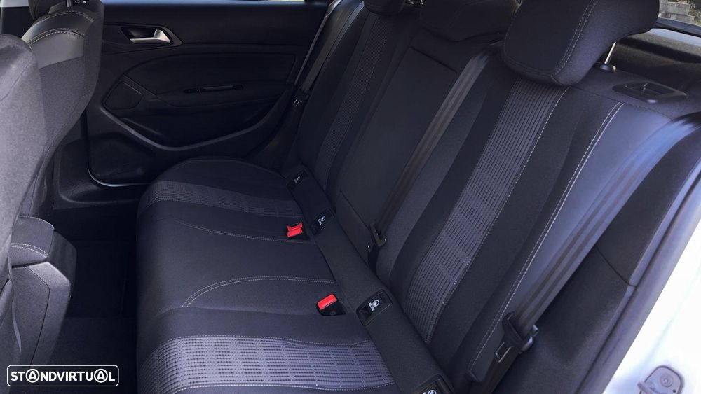 Peugeot 308 1.5 BlueHDi Allure Pack - 25