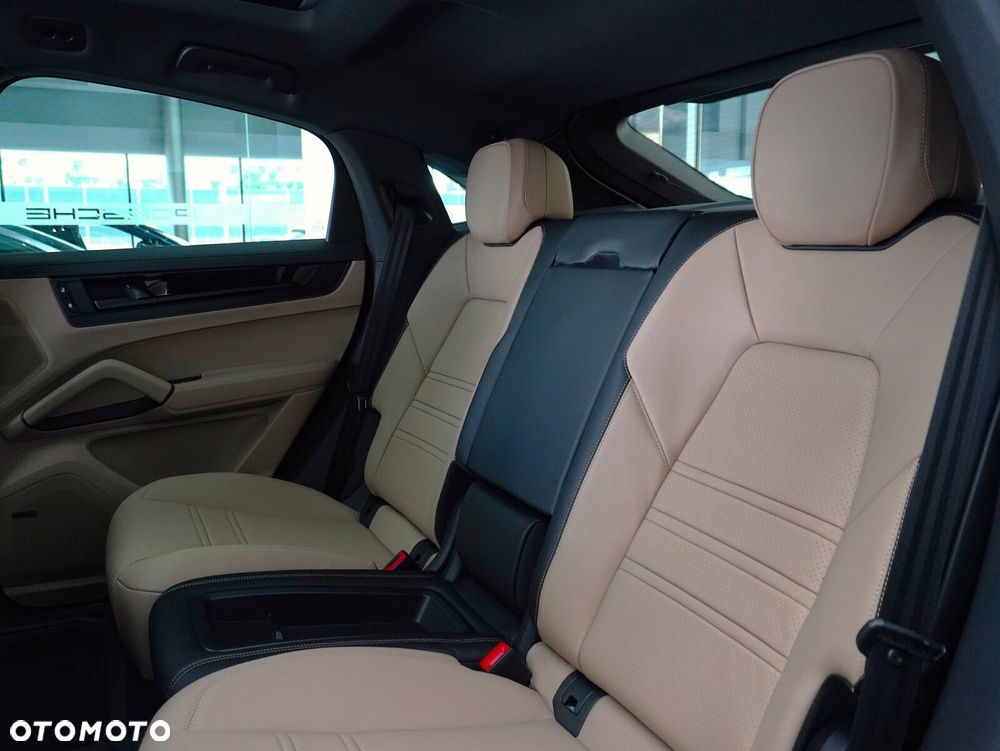 Porsche Cayenne E-Hybrid PHEV Black Edition - 33