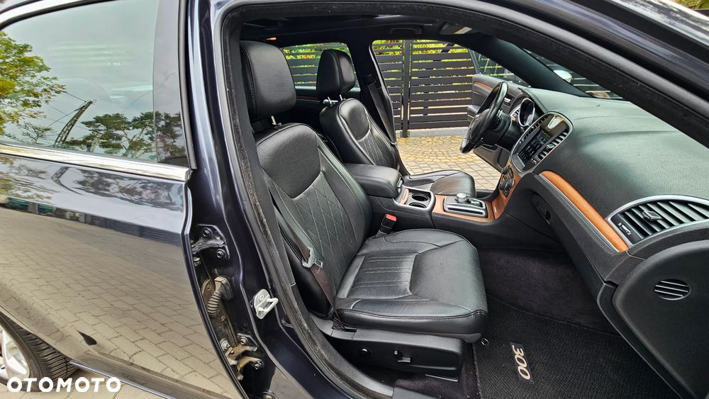Chrysler 300C - 28