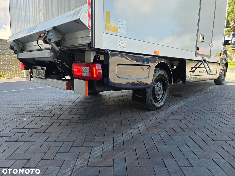 Mercedes-Benz SPRINTER 319 3.0 CDI KONTENER 4,28cmDługi 2,29cmSzero 2,24cmWysok + WINDA 750Kg 42Tyś km SERWIS DO OSTATNIEGO Km ASO MERCEDES-BENZ SALON PL STAN NOWY NOWY NOWY FABRYCZNA GWARANCJA - 27
