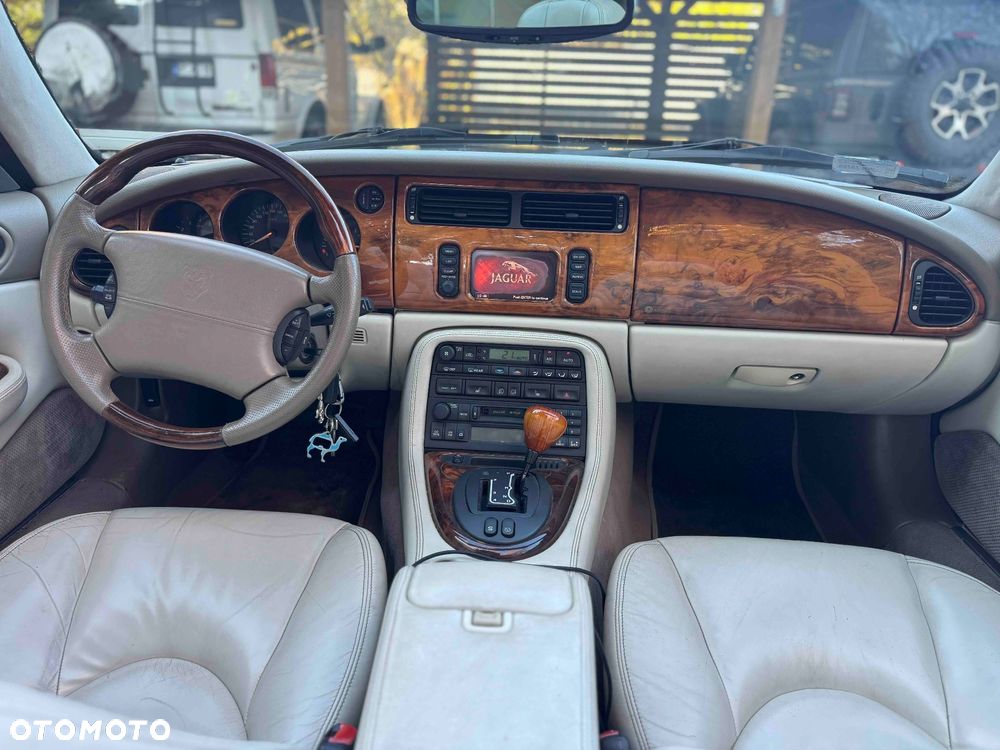 Jaguar XK8 - 8
