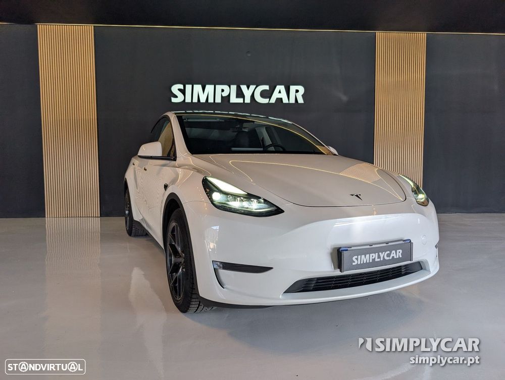 Tesla Model Y - 3