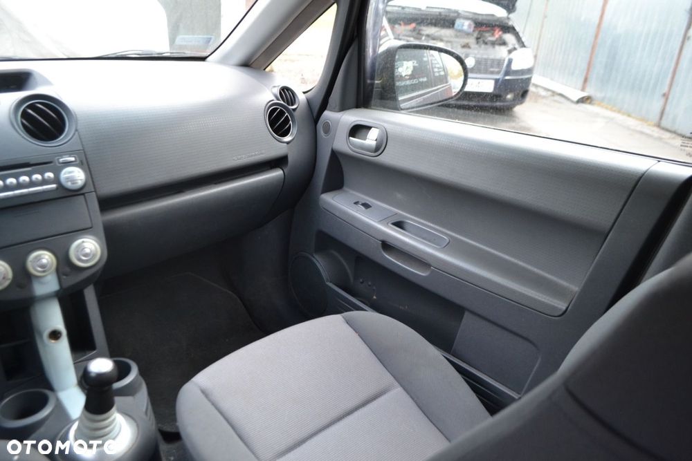 Mitsubishi Colt - 10