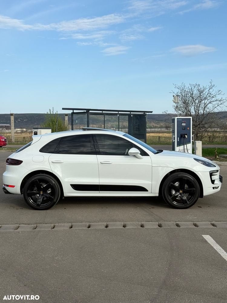 Porsche Macan - 3
