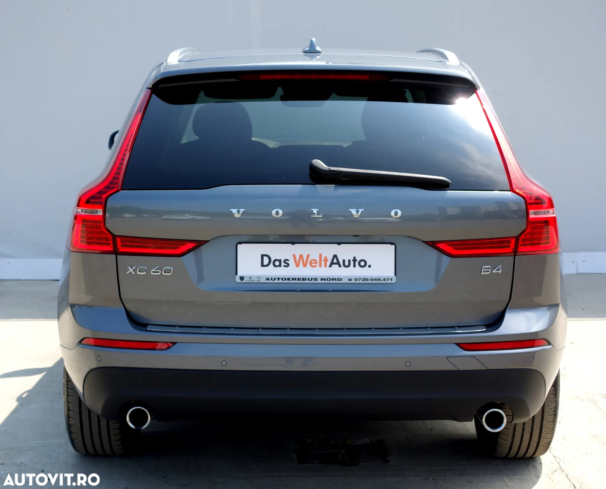 Volvo XC 60 B4 MHEV AT8 FWD Momentum - 4