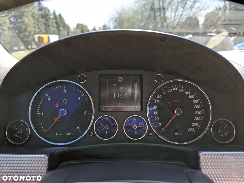 Volkswagen Touareg - 27