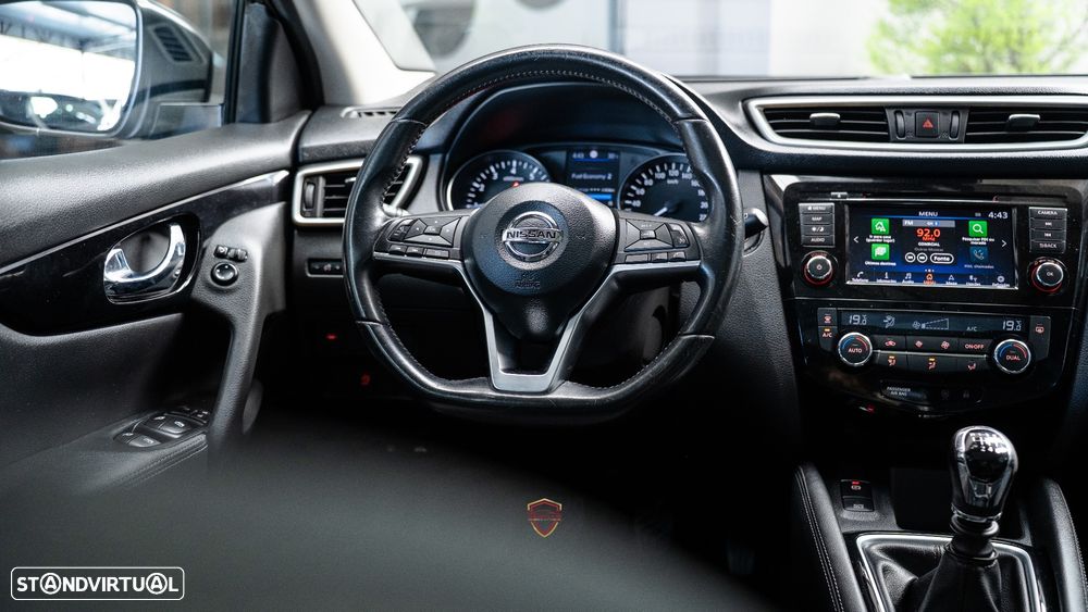 Nissan Qashqai 1.3 DIG-T N-Connecta J18 - 21