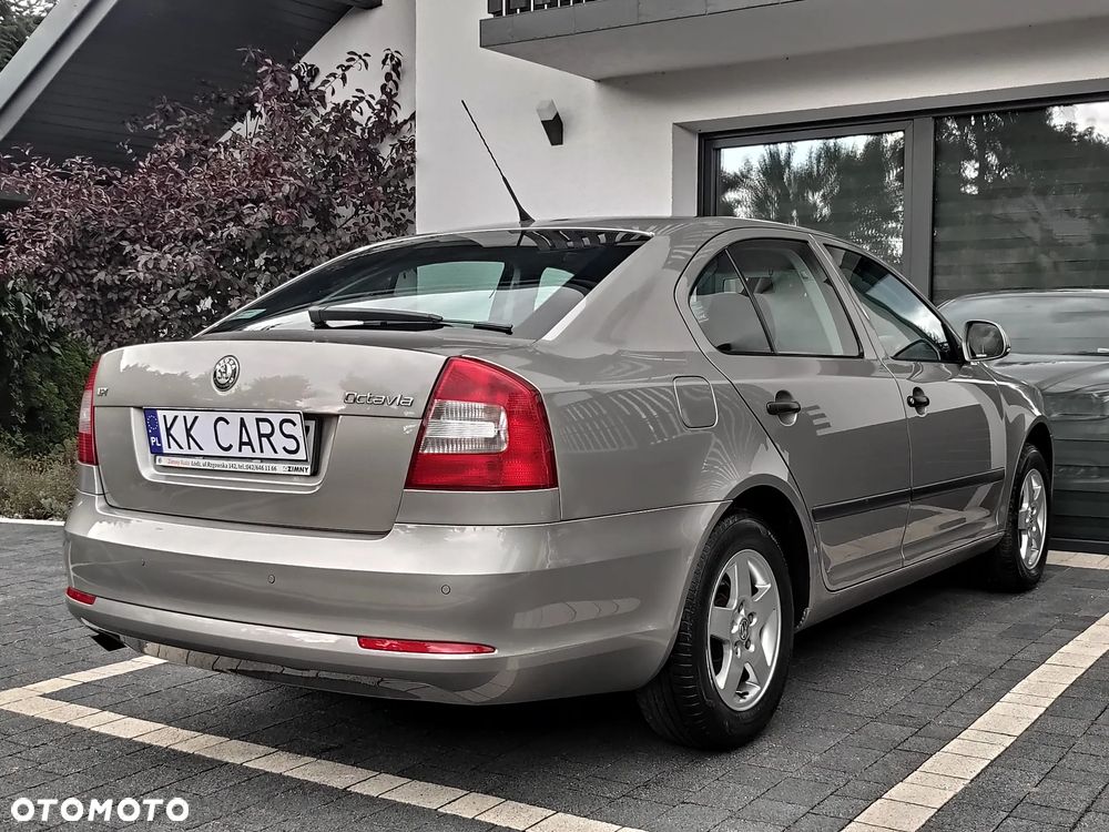 Skoda Octavia 1.6 Ambiente - 7