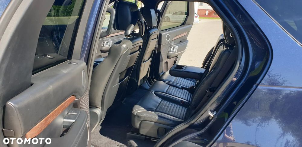 Land Rover Discovery 3.0 TD6 HSE Luxury - 38