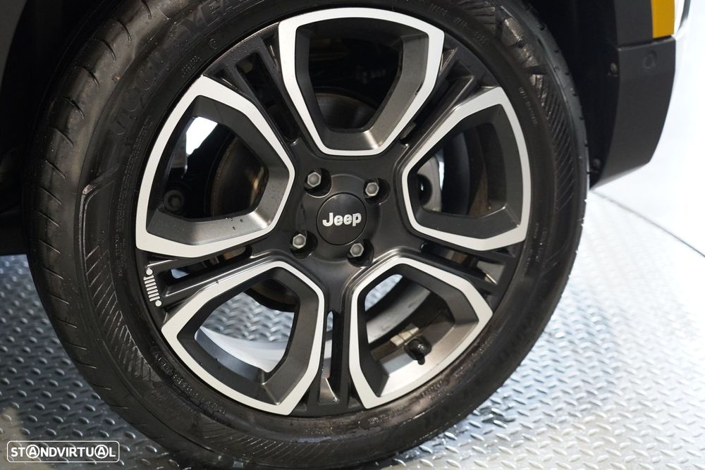 Jeep Avenger 54 kWh Summit - 39