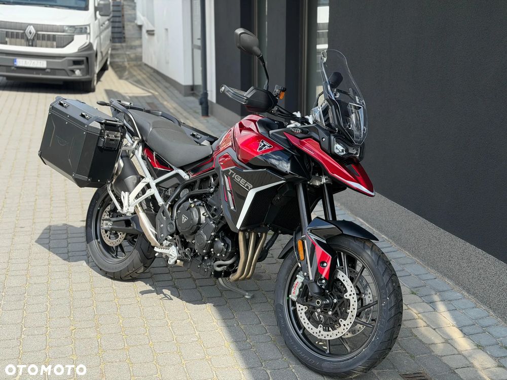 Triumph Tiger - 1