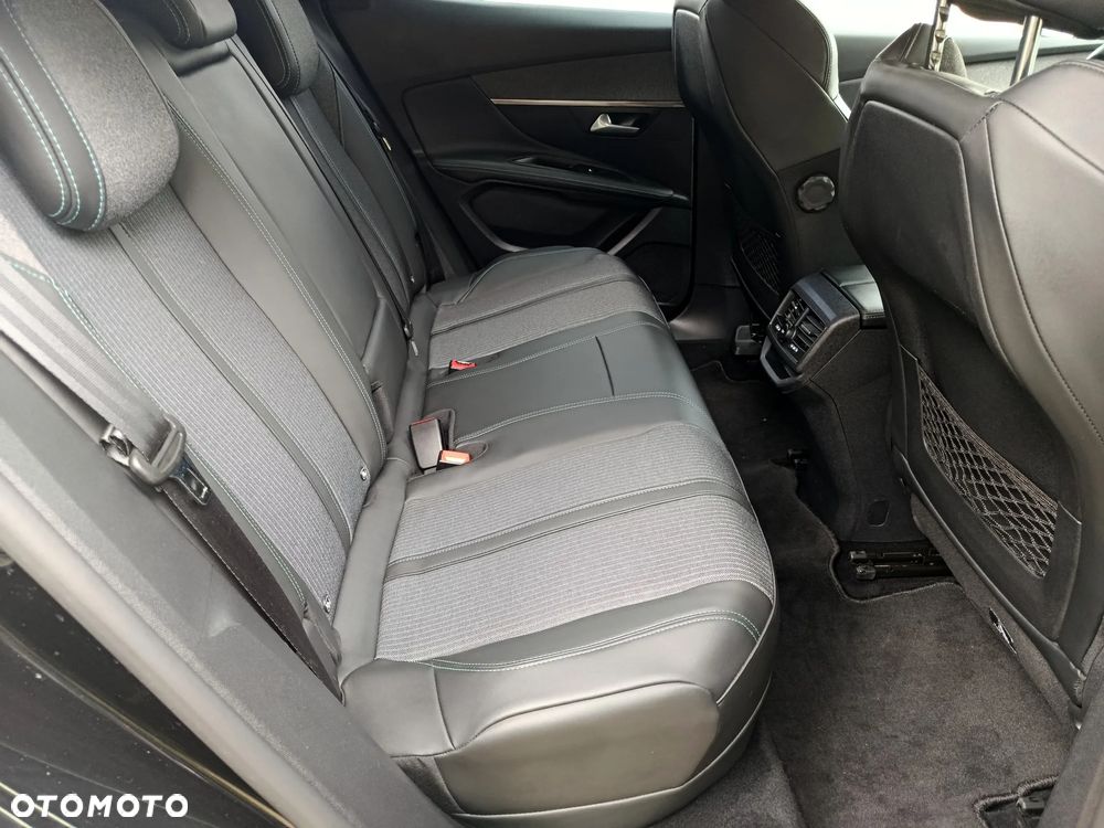 Peugeot 3008 225 e-EAT8 Allure - 17
