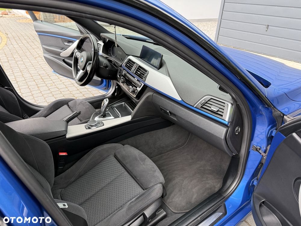 BMW Seria 3 320d xDrive M Sport - 31