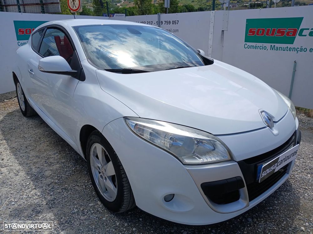 Renault Mégane Coupe 1.5 dCi Dynamique - 4