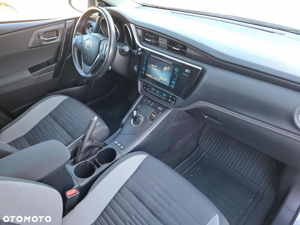 Toyota Auris - 7