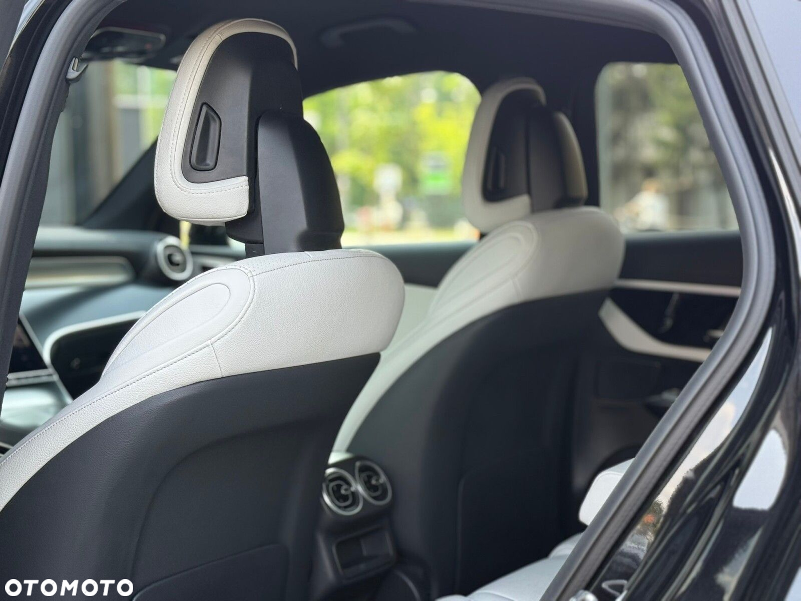Mercedes-Benz GLC - 18