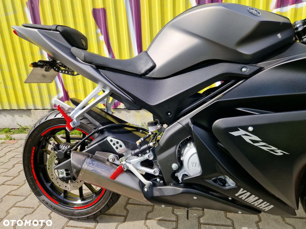 Yamaha YZF - 4