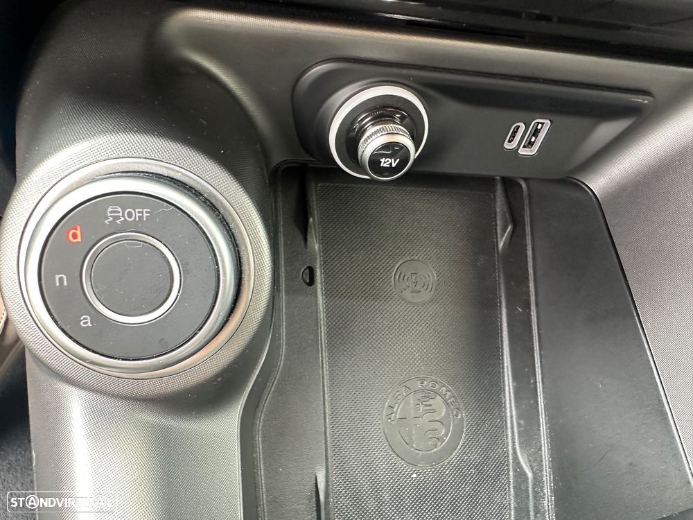 Alfa Romeo Tonale 1.3 Plug-In Hybrid Sprint e-AWD - 34