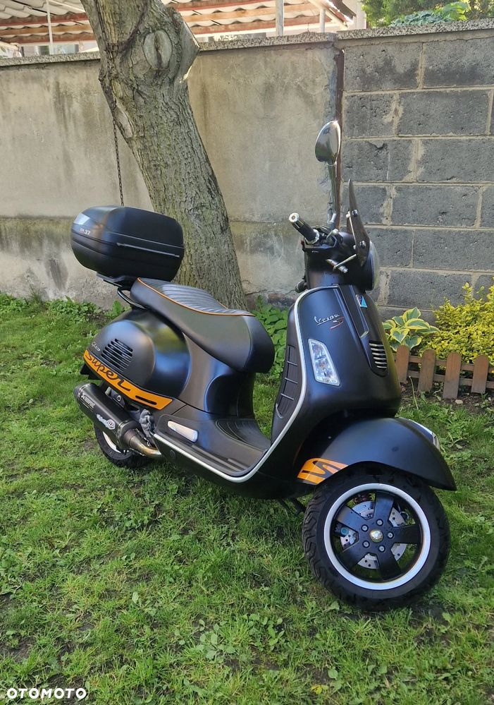Piaggio Vespa - 25