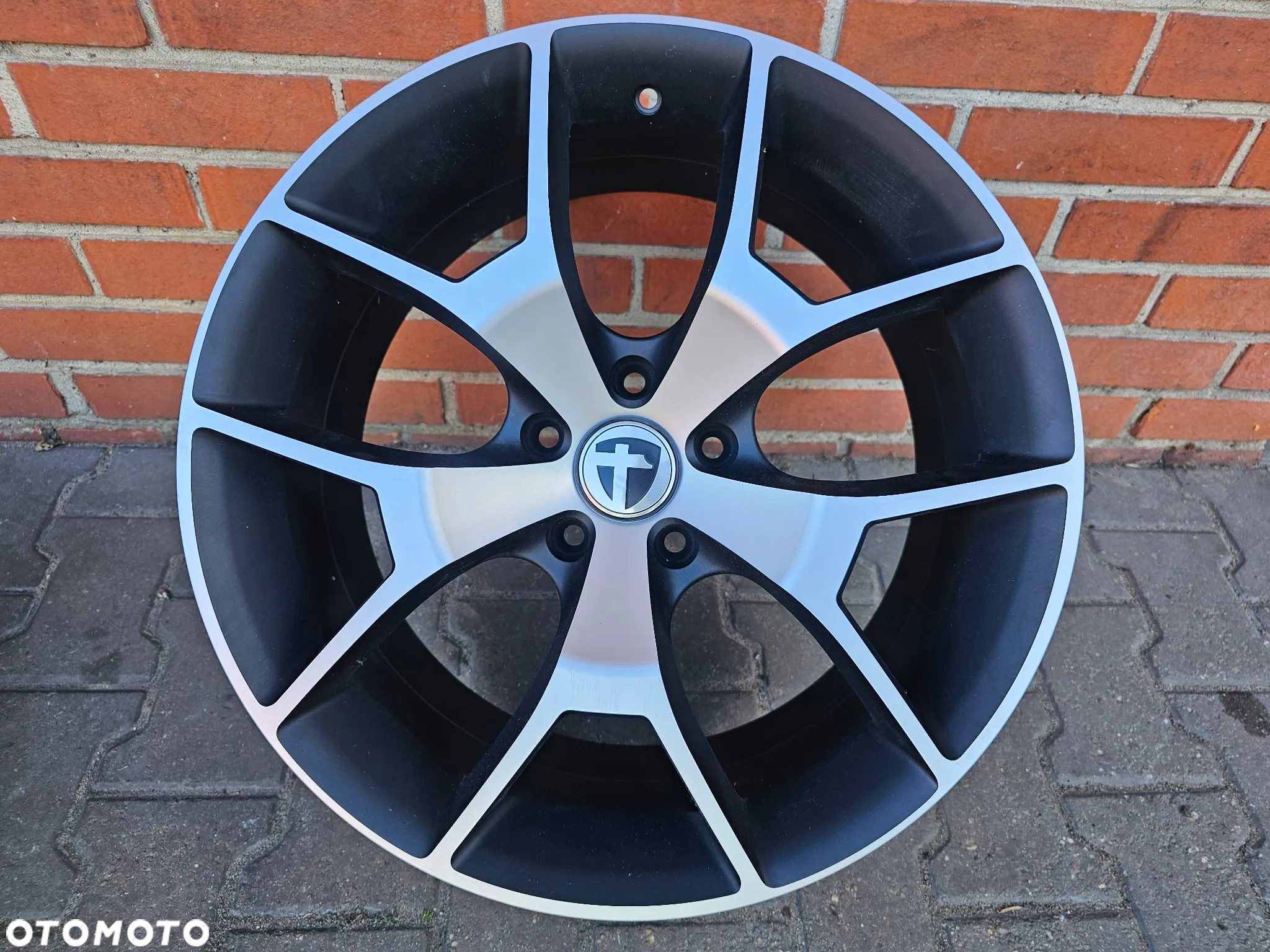 Rh Alurad BZ Agrano / 9,5Jx19 ET30 5x120 - 3
