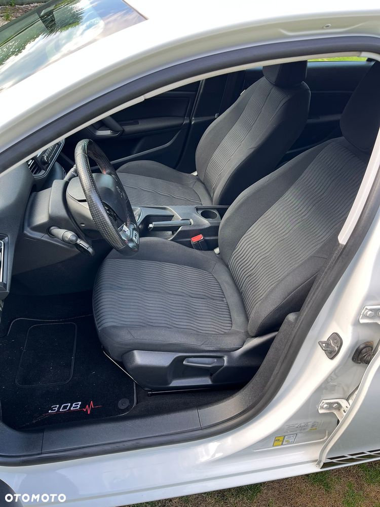 Peugeot 308 - 4