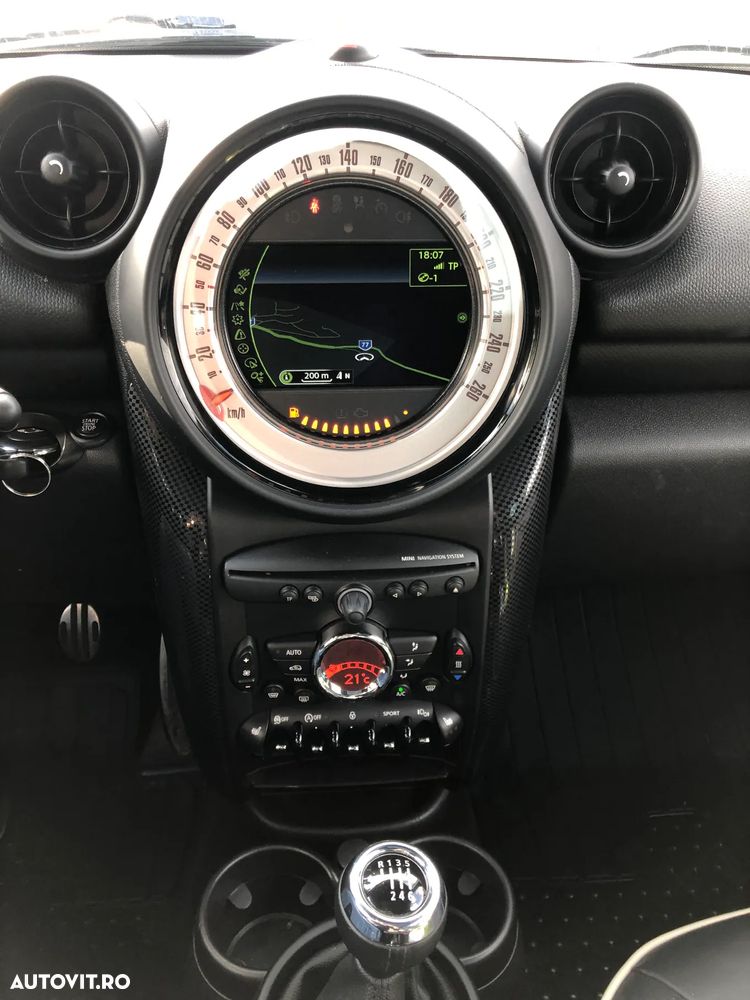 Mini Countryman Cooper SD ALL4 - 13