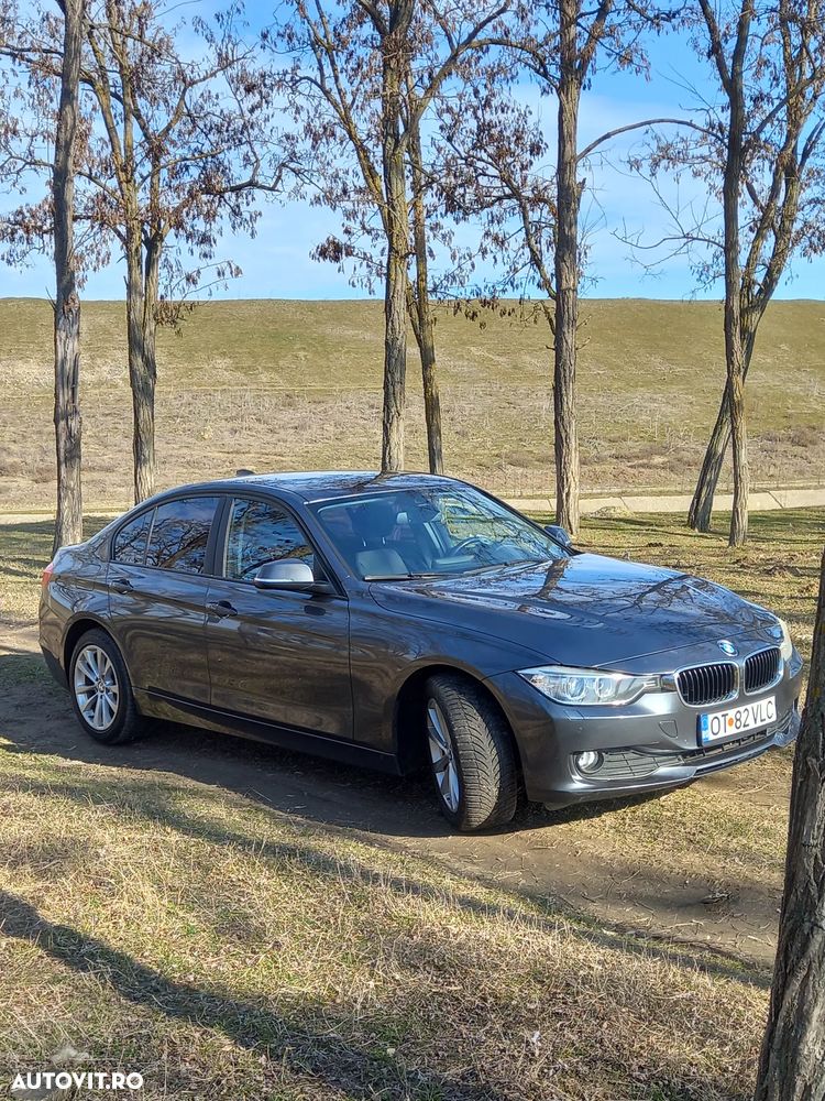 BMW Seria 3 320d xDrive DPF - 18