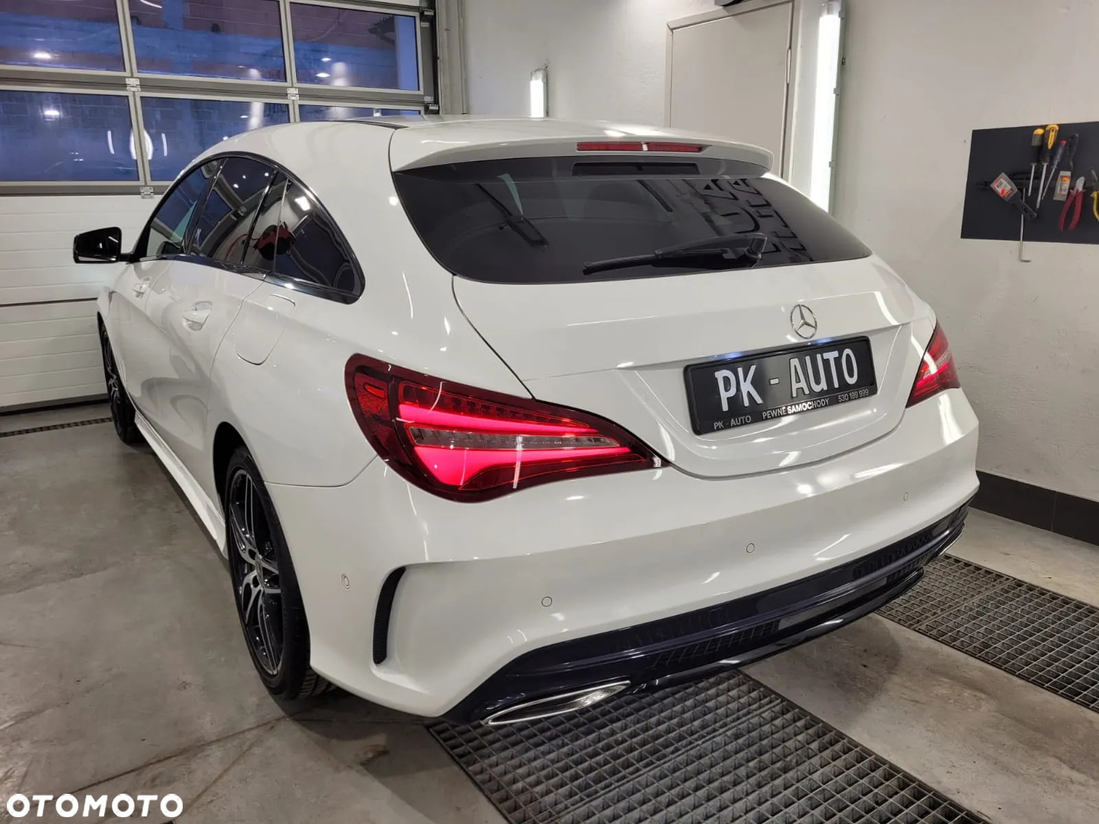 Mercedes-Benz CLA Shooting Brake 200 7G-DCT AMG Line - 12